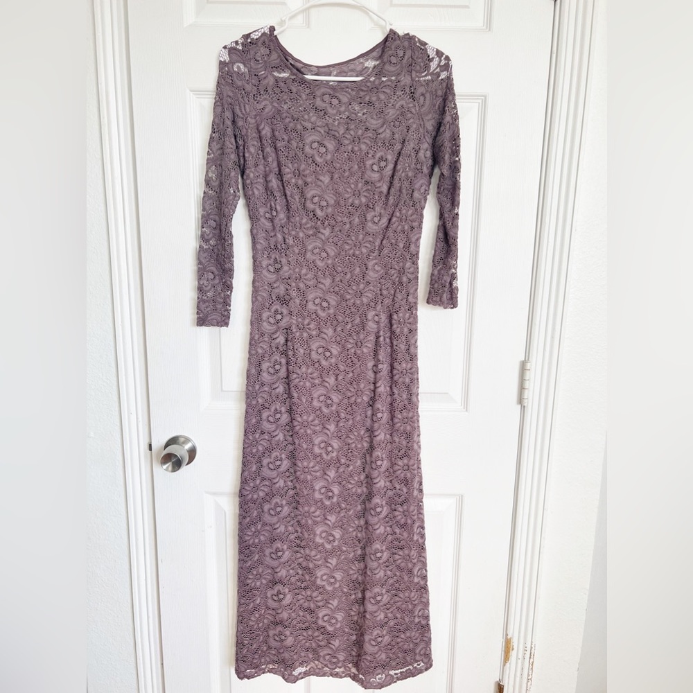 Candalite Petite | Lace Maxi Dress